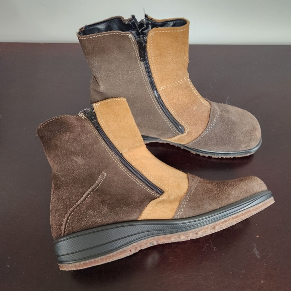 MARTINO brown suede patchwork ankle boots - Picture 2 of 11